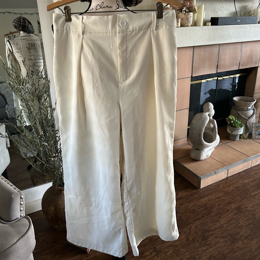 & Other Stories Cream Cropped Pants